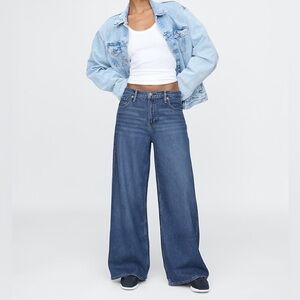 NWOT Gap Baggy Mid rise Jean